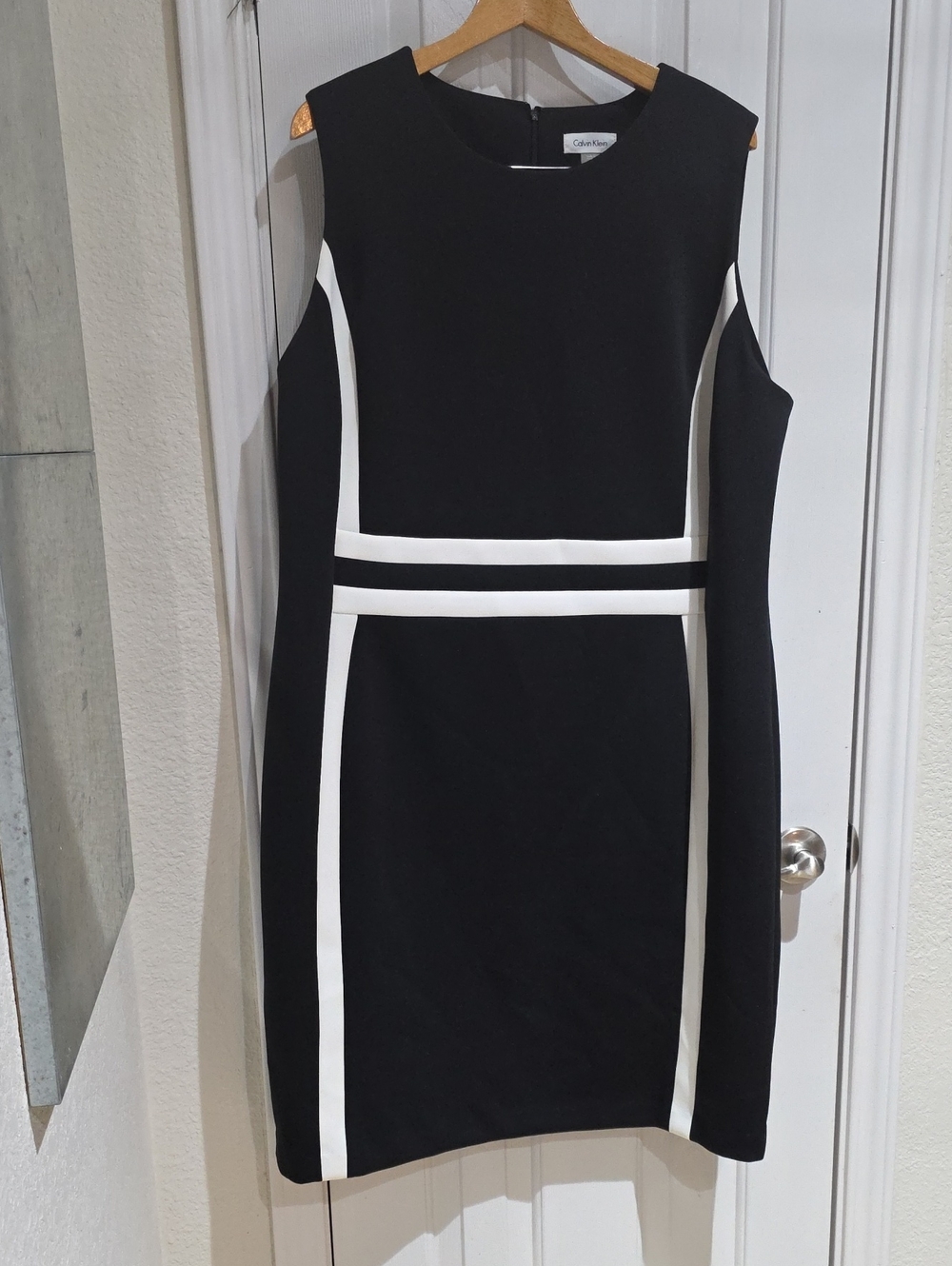 Calvin Klein Black Sheath Dress with White Contrast Panels Size 22w